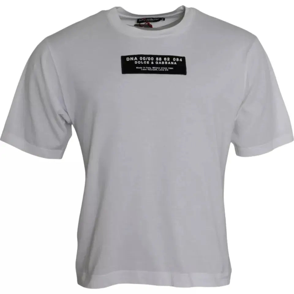 T-shirt blanc dolce & gabbana en coton avec étiquette noire rectangulaire et texte blanc sur la poitrine