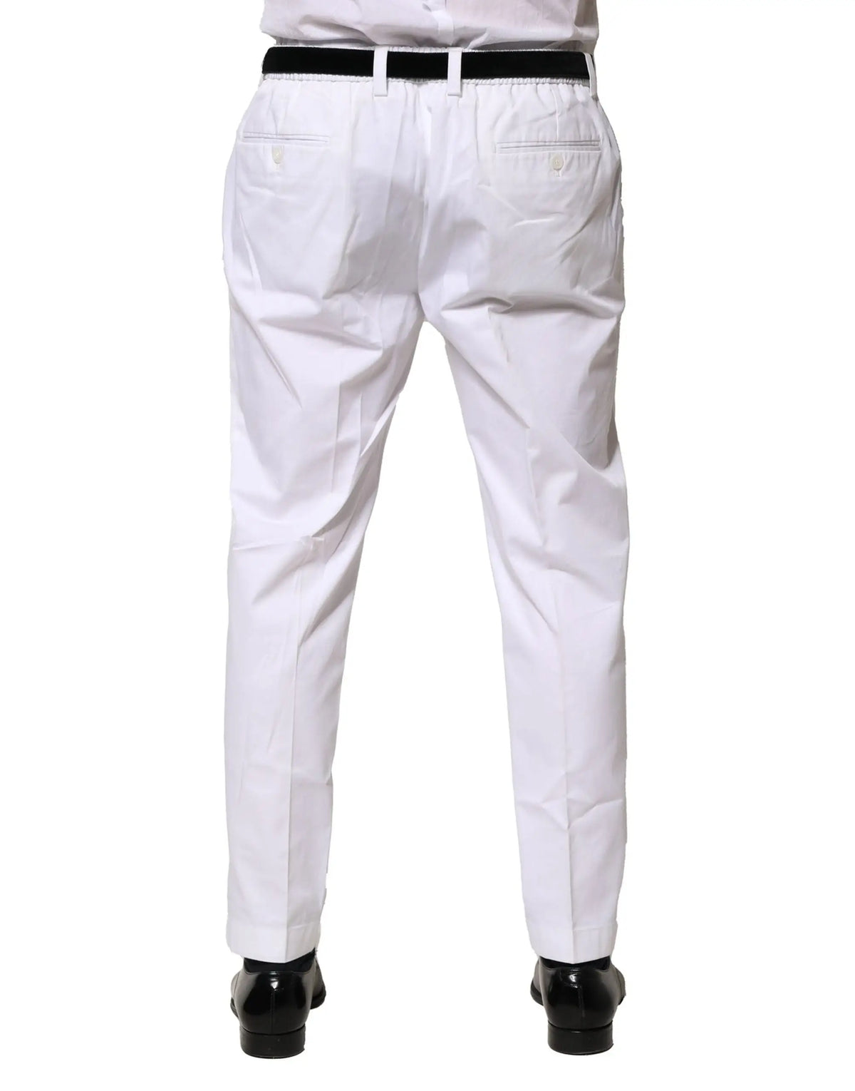 Pantalon habillé blanc en coton dolce & gabbana pour homme avec coupe droite ceinture noire et chaussures noires vernies