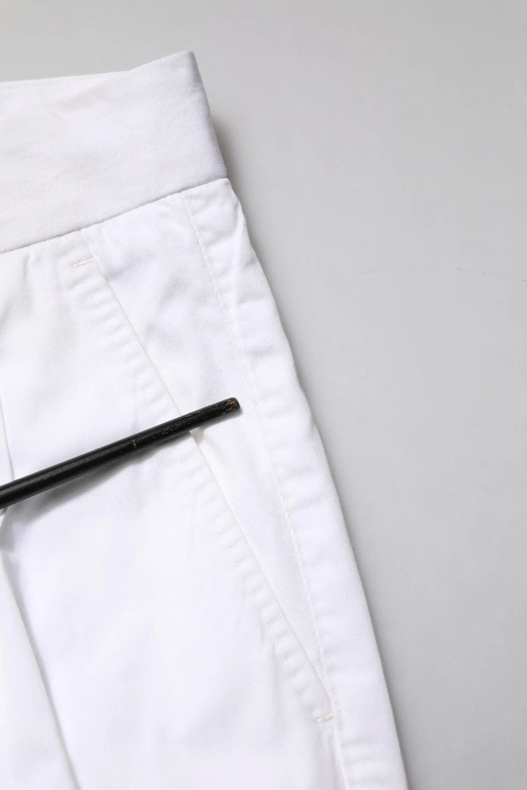 Pantalon slim blanc en coton dolce gabbana taille haute avec coupe ajustée et coutures discrètes conçu pour occasions formelles