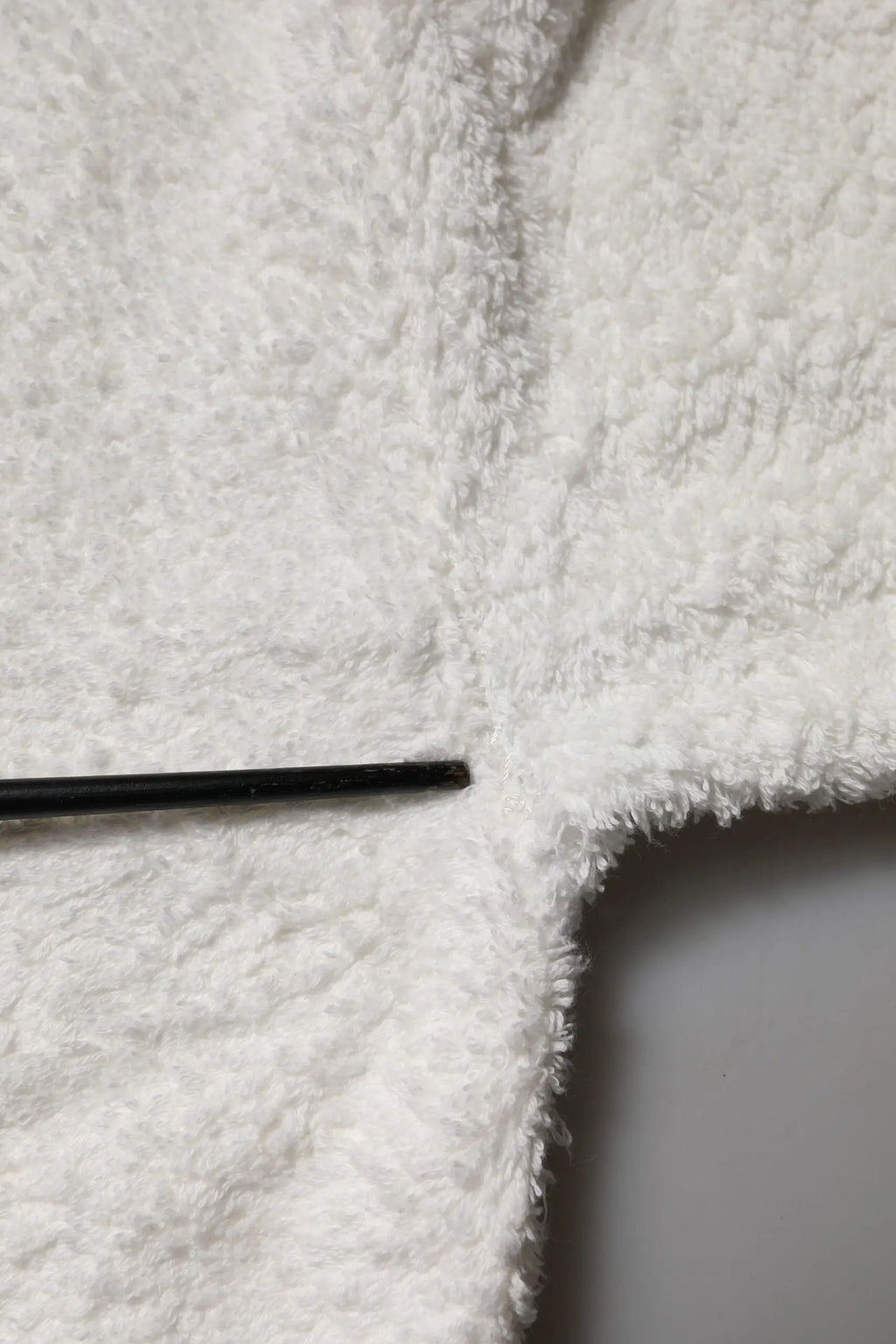 Pull en molleton blanc en coton dolce gabbana à col rond avec tissu en polaire doux et texturé