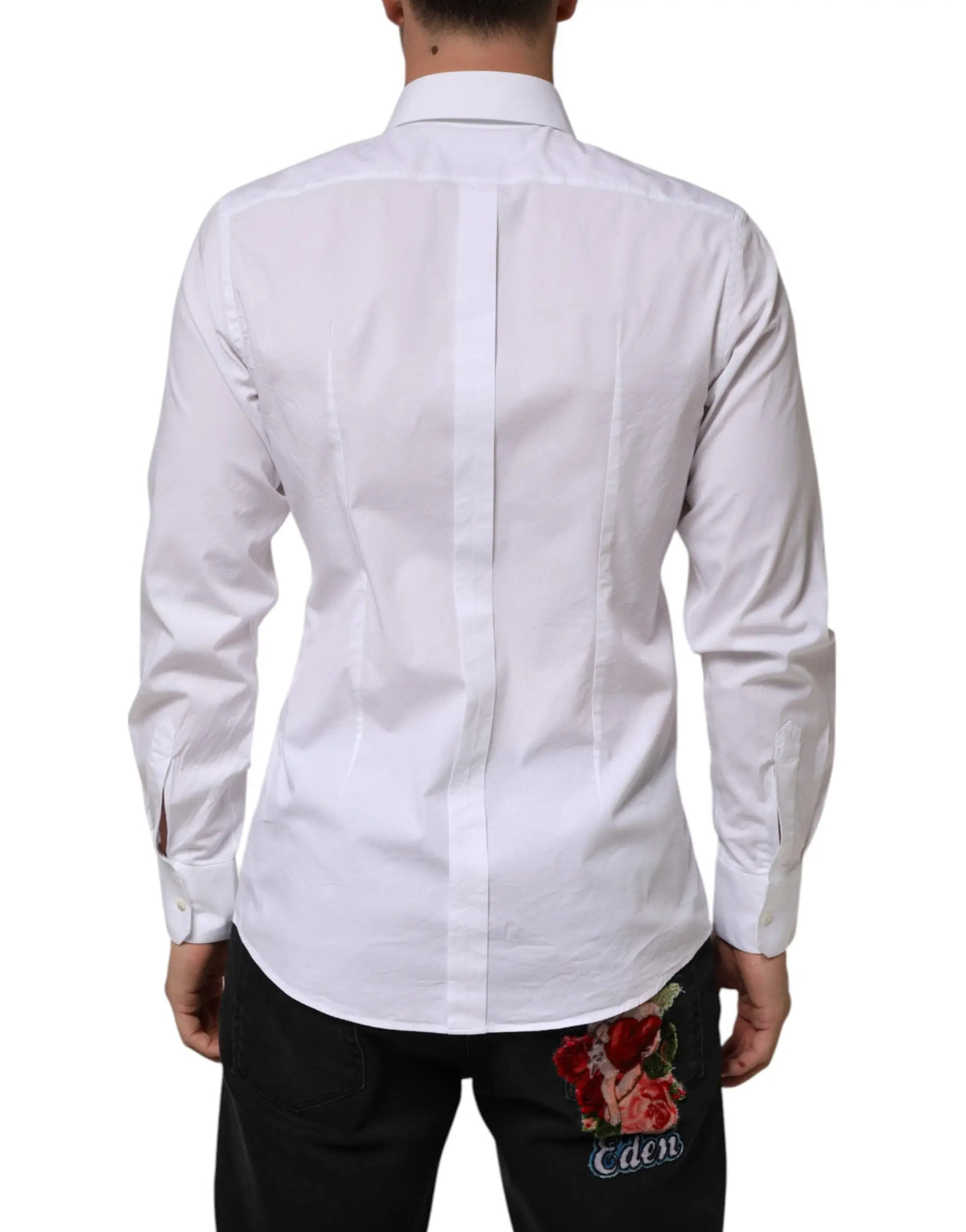 Chemise homme blanche en coton dolce & gabbana à manches longues vue de dos avec couture centrale et roses rouges brodées