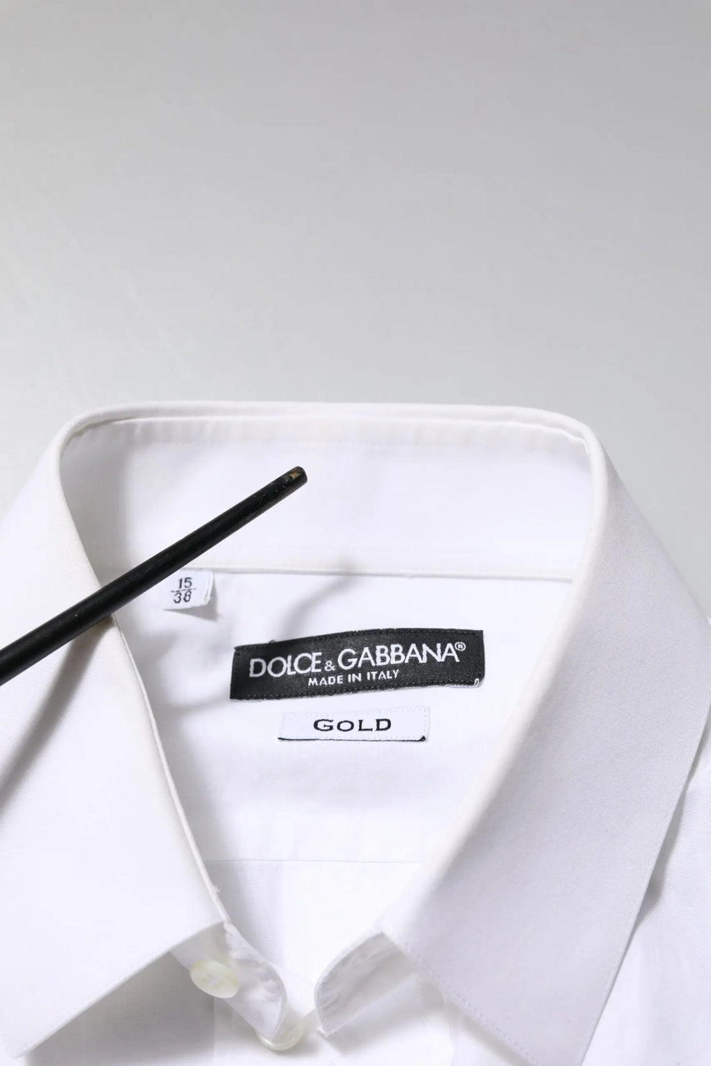 Chemise blanche dolce gabbana pour homme en coton avec col classique et boutons devant fabriquée en italie