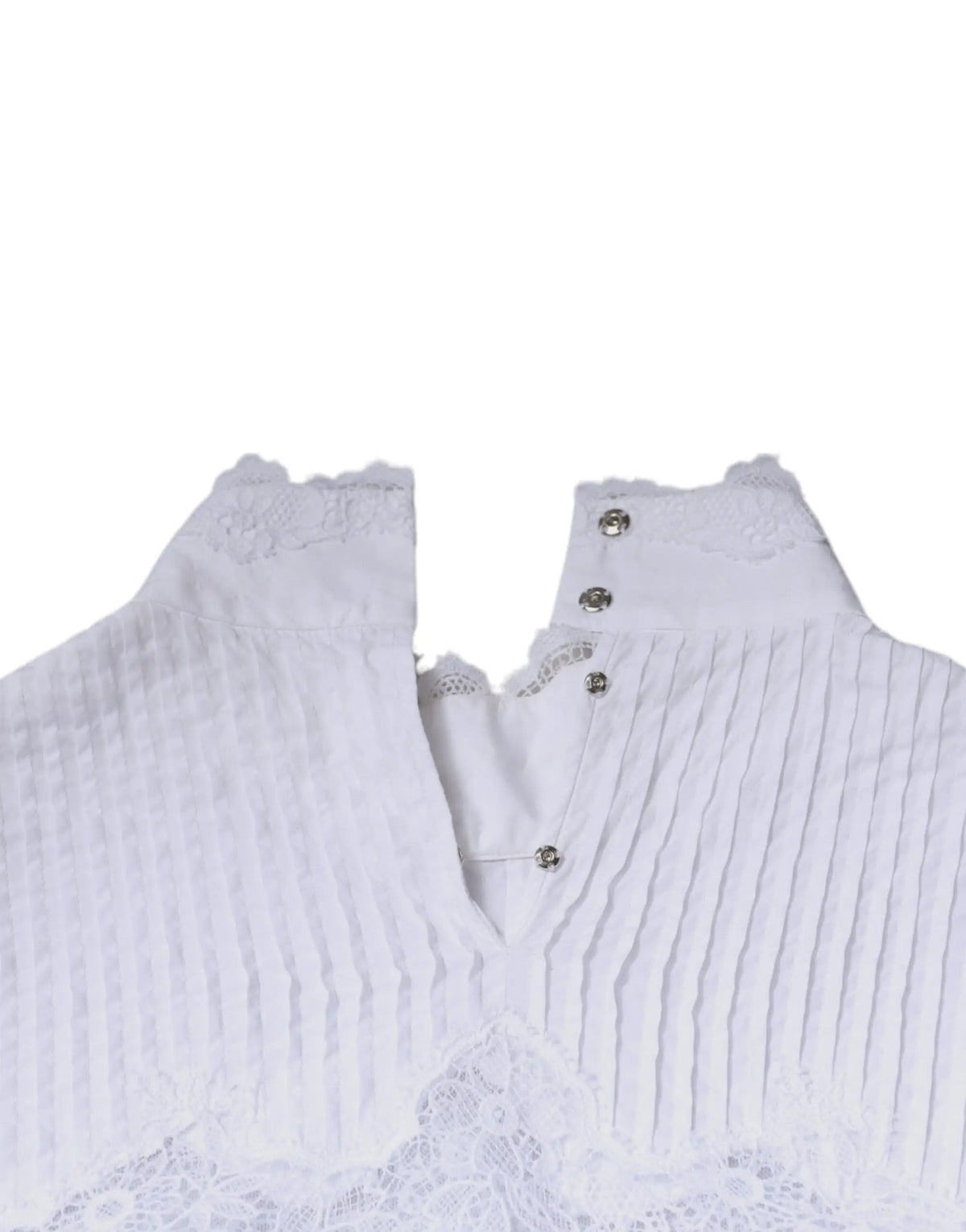 Blouse blanche dolce gabbana en coton avec tissu plissé, bordure en dentelle au col et boutons argentés