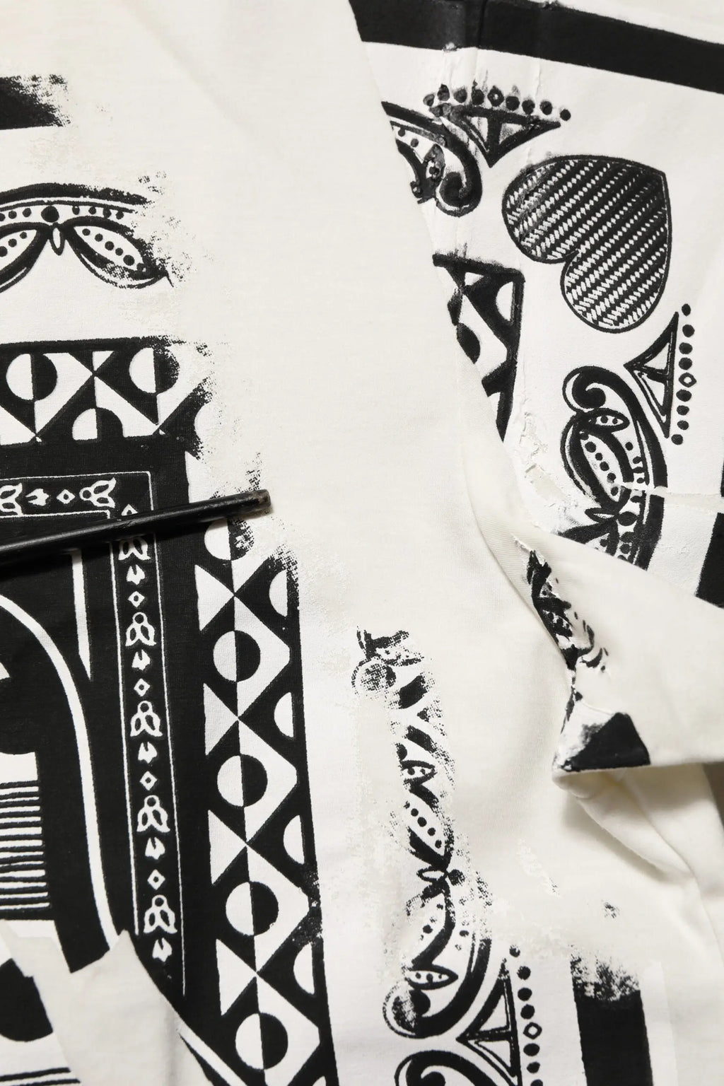 T-shirt homme dolce & gabbana en coton blanc avec imprimé bandana logo et motifs graphiques noirs audacieux