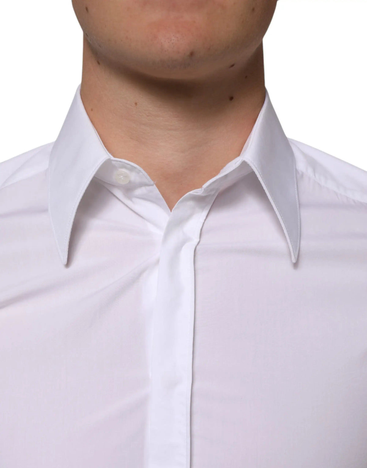 Chemise blanche dolce gabbana en coton martini à manches longues avec col pointu classique et patte de boutonnage soignée