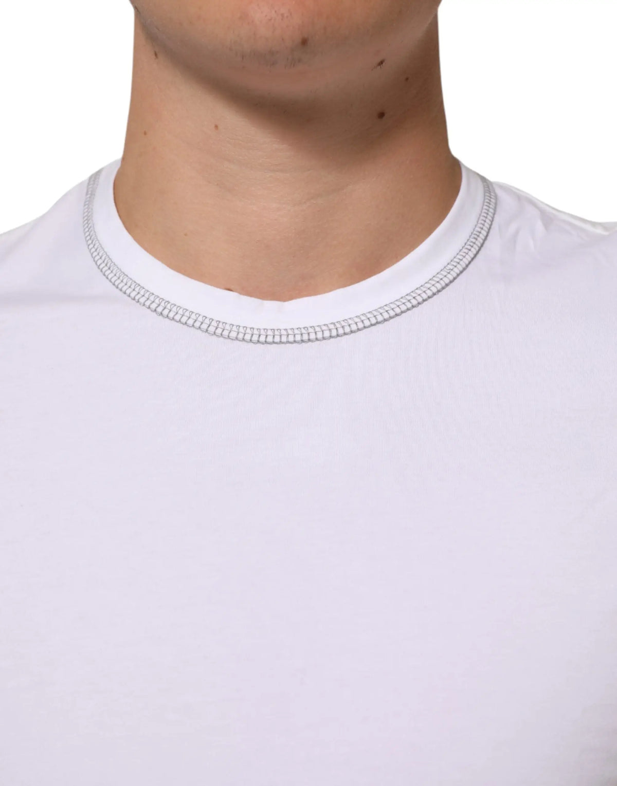 Dolce & Gabbana t-shirt blanc en coton pour homme avec col rond côtelé orné d un liseré argenté