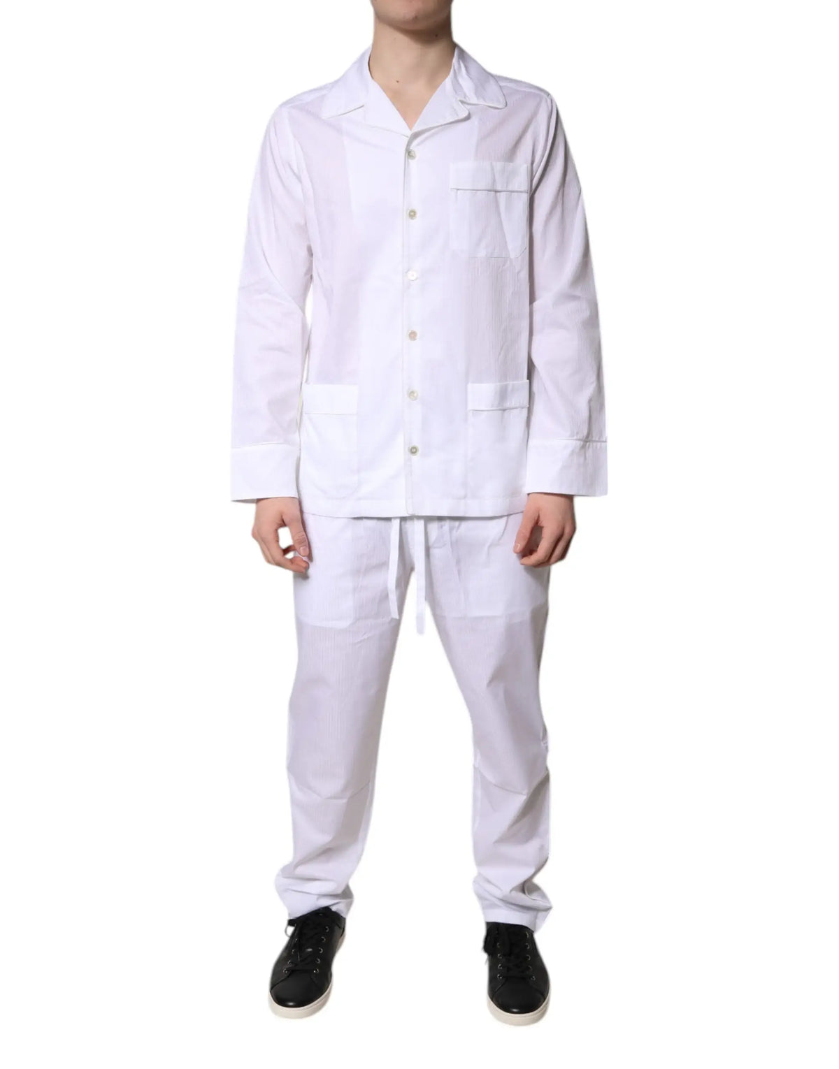 Ensemble de pyjama dolce & gabbana en coton blanc avec chemise boutonnée et pantalon assorti pour dormir