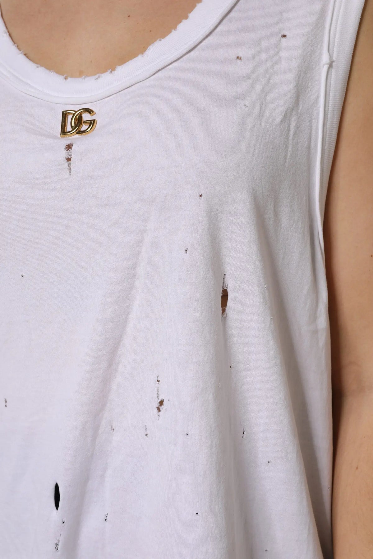 Débardeur blanc en coton dolce & gabbana avec logo doré dg et détails déchirés