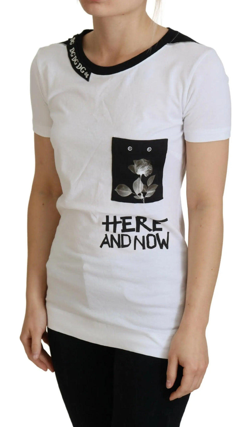 T-shirt dolce & gabbana blanc en coton à col rond avec manches courtes, bordures noires et imprimé rose ici et maintenant