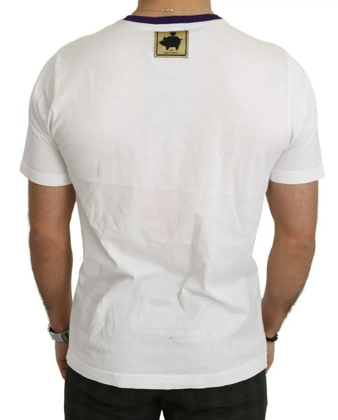 T-shirt blanc en coton dolce & gabbana avec col violet côtelé et patch doré avec logo cochon noir au dos