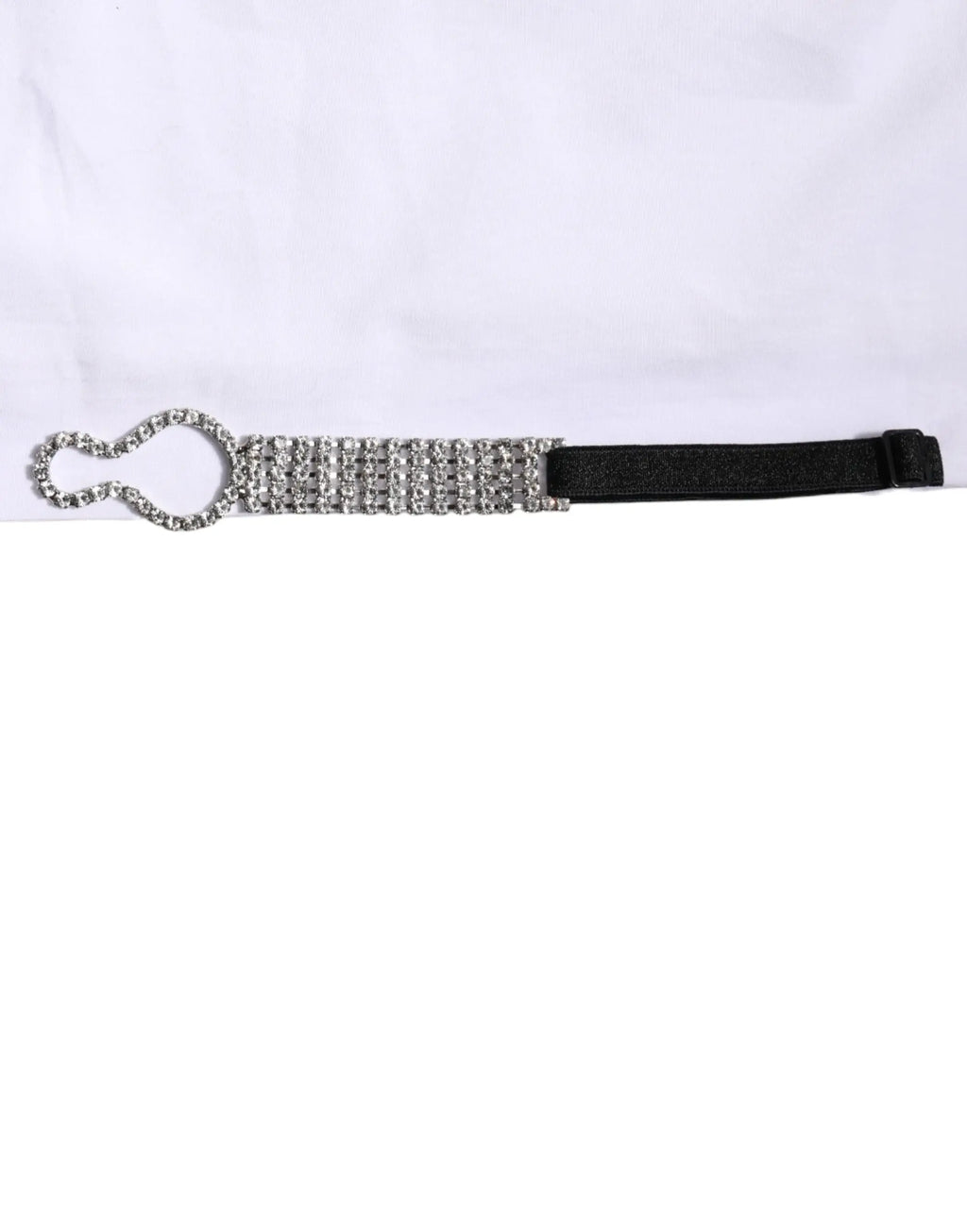 Une ceinture élastique noire ornée de strass clairs avec une boucle infini élégante pour chemise dolce & gabbana