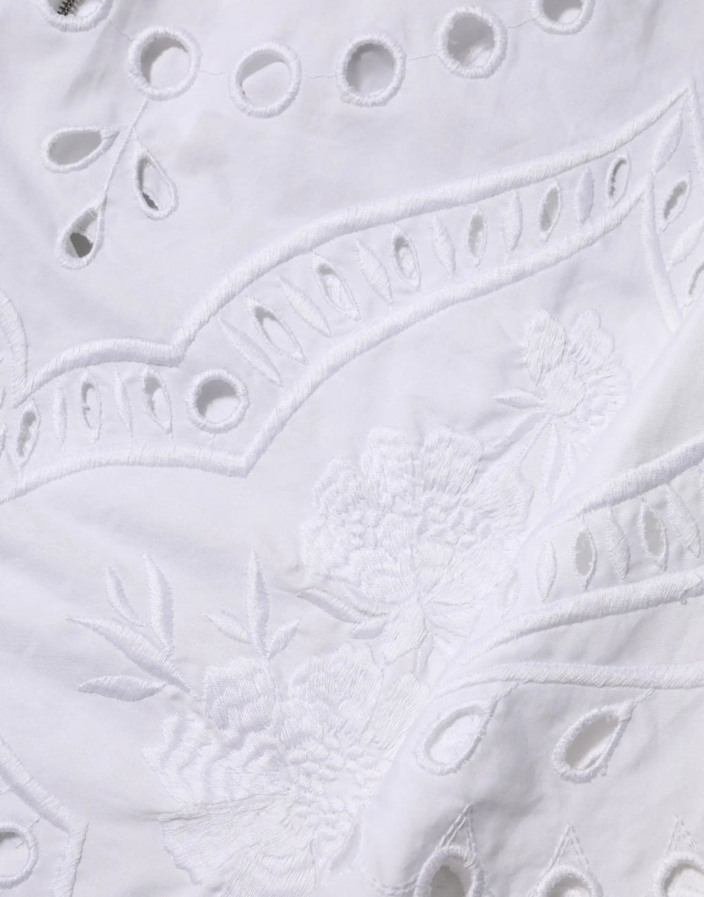 Robe mini fourreau a ligne blanche dolce & gabbana en tissu brodé avec motifs floraux et paisley en découpe dentelle