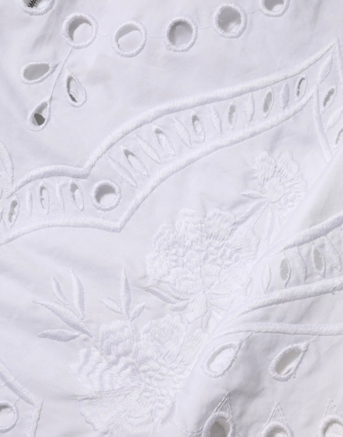 Robe mini fourreau a ligne blanche dolce & gabbana en tissu brodé avec motifs floraux et paisley en découpe dentelle