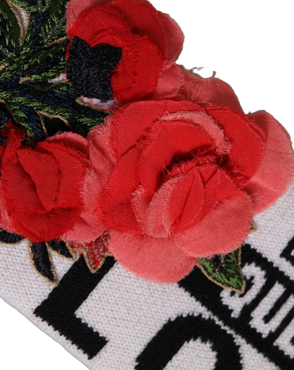 Bandeau blanc dolce & gabbana d&g queen love avec roses rouges en tissu et feuilles brodées vertes sur tricot blanc
