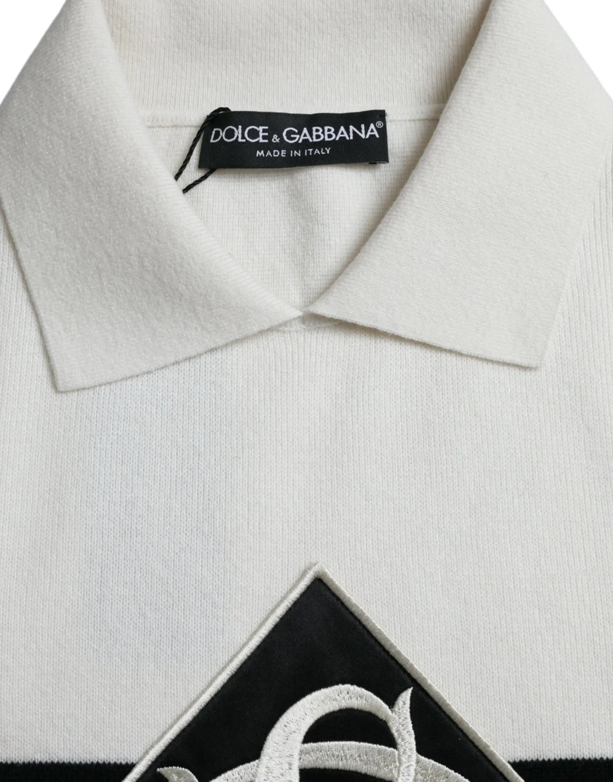 Polo blanc dolce et gabbana en coton avec logo brodé noir et argent sur la poitrine