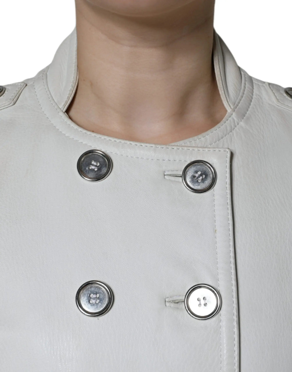 Veste blazer blanche dolce & gabbana en cuir crème avec devant croisé et boutons argentés
