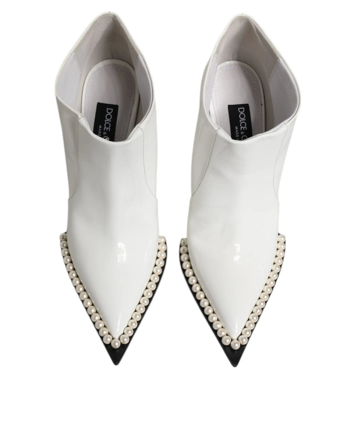 Bottes blanches en cuir verni dolce & gabbana à bout pointu avec rangée de perles et accents noirs