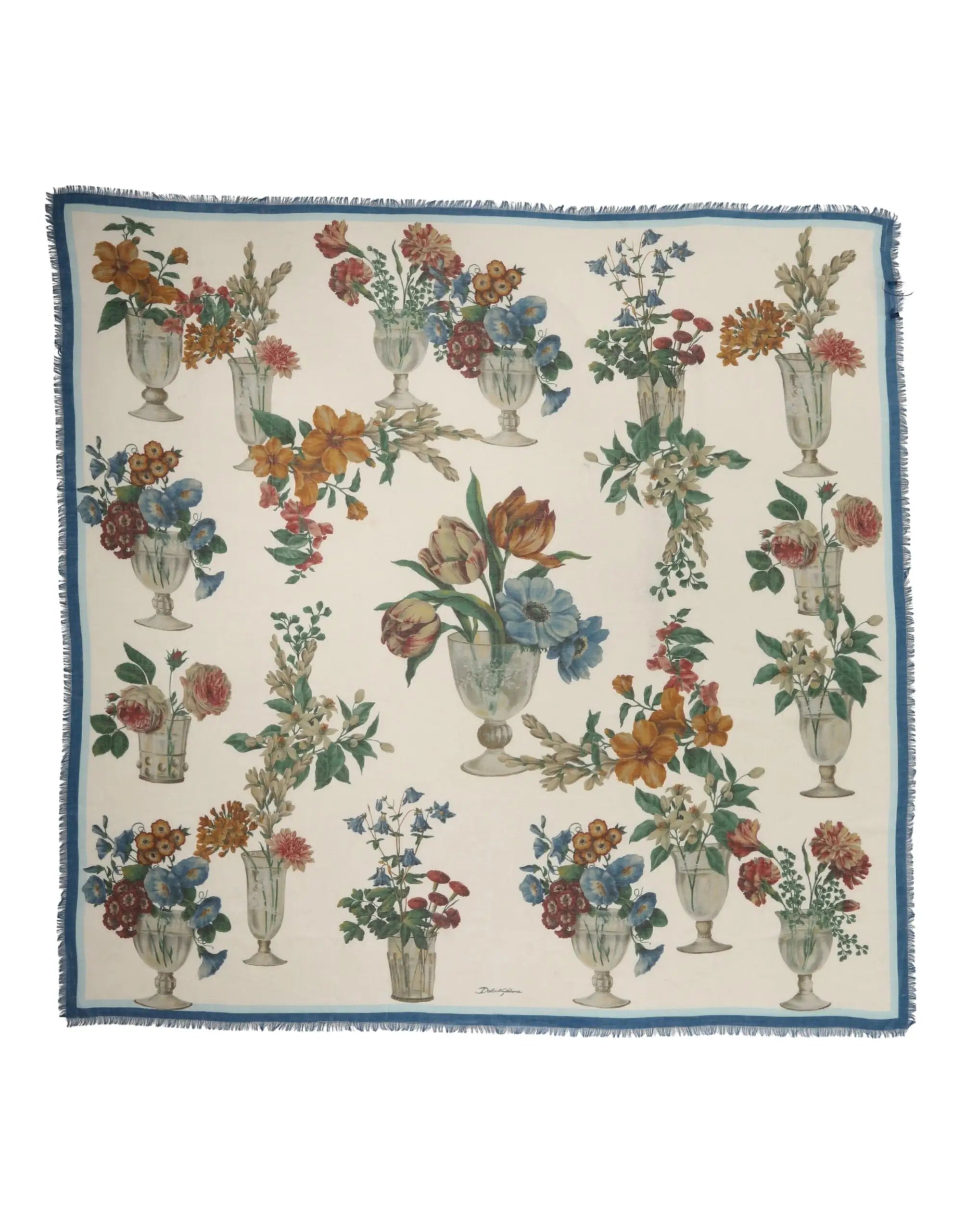 Écharpe carrée en soie crème dolce gabbana avec bordure bleue et motif floral vintage en cachemire 132x128cm