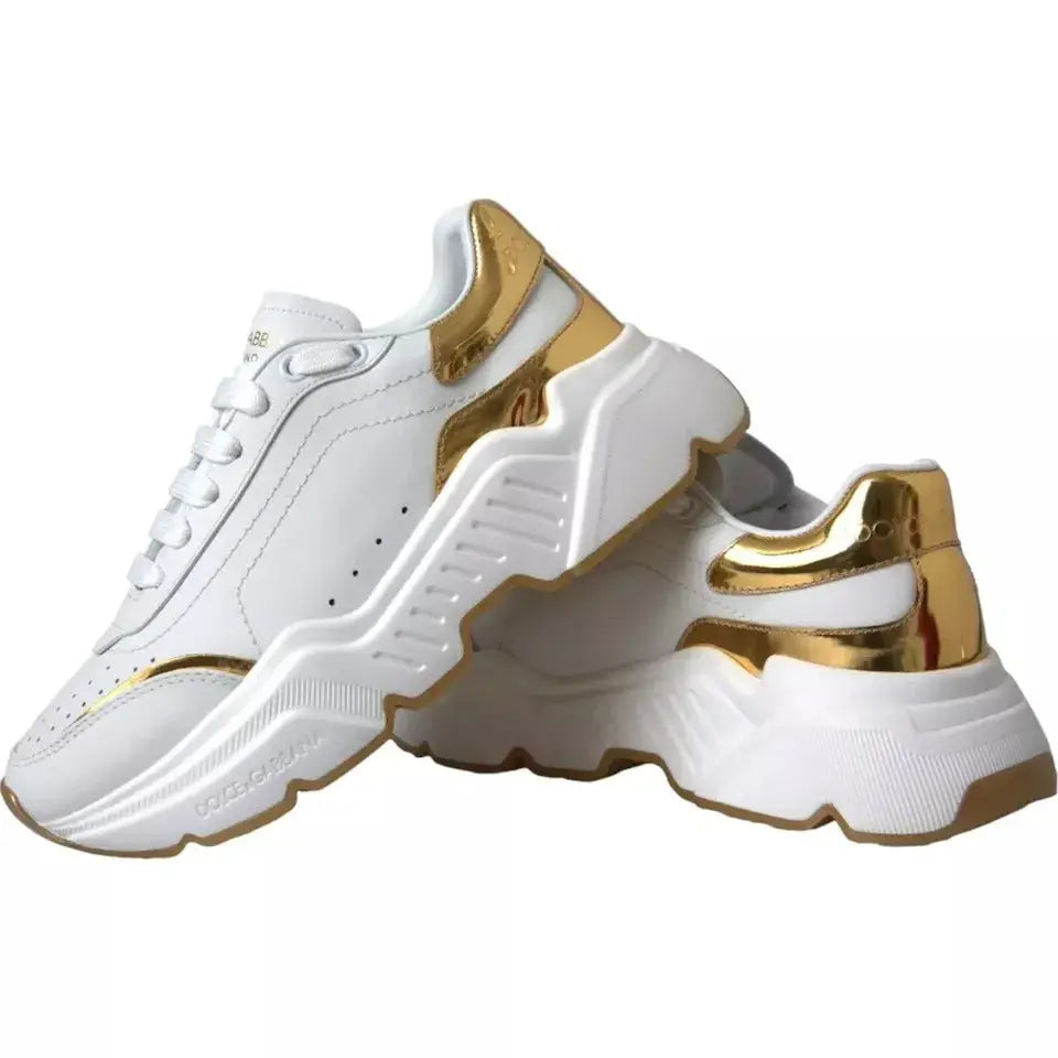 Baskets chunky dolce gabbana daymaster blanches et dorées en cuir avec talon métallique brillant et semelle texturée