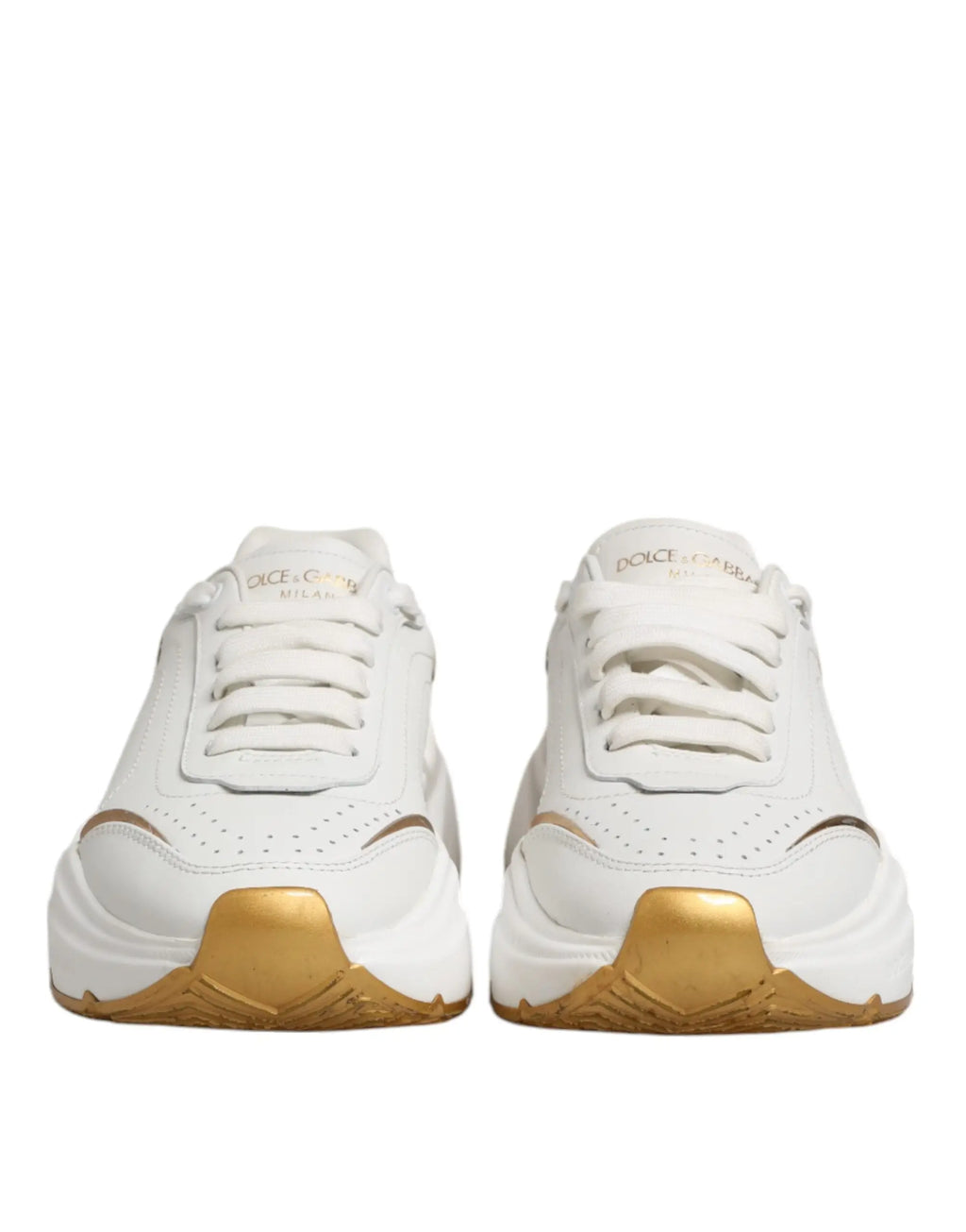 Baskets blanches dolce & gabbana en cuir avec accents dorés sur la pointe et la semelle intermédiaire