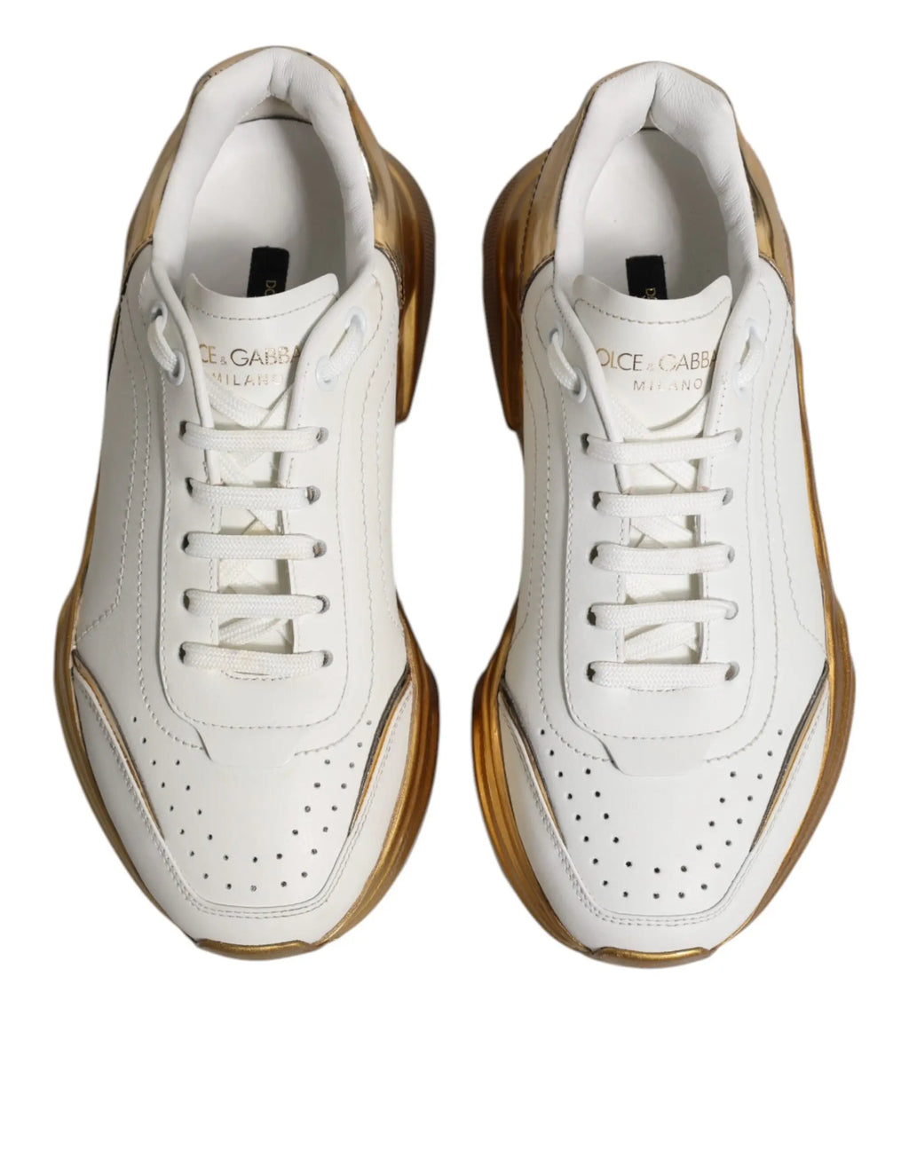 Dolce & gabbana sneakers basses daymaster en cuir blanc avec accents dorés et semelle épaisse