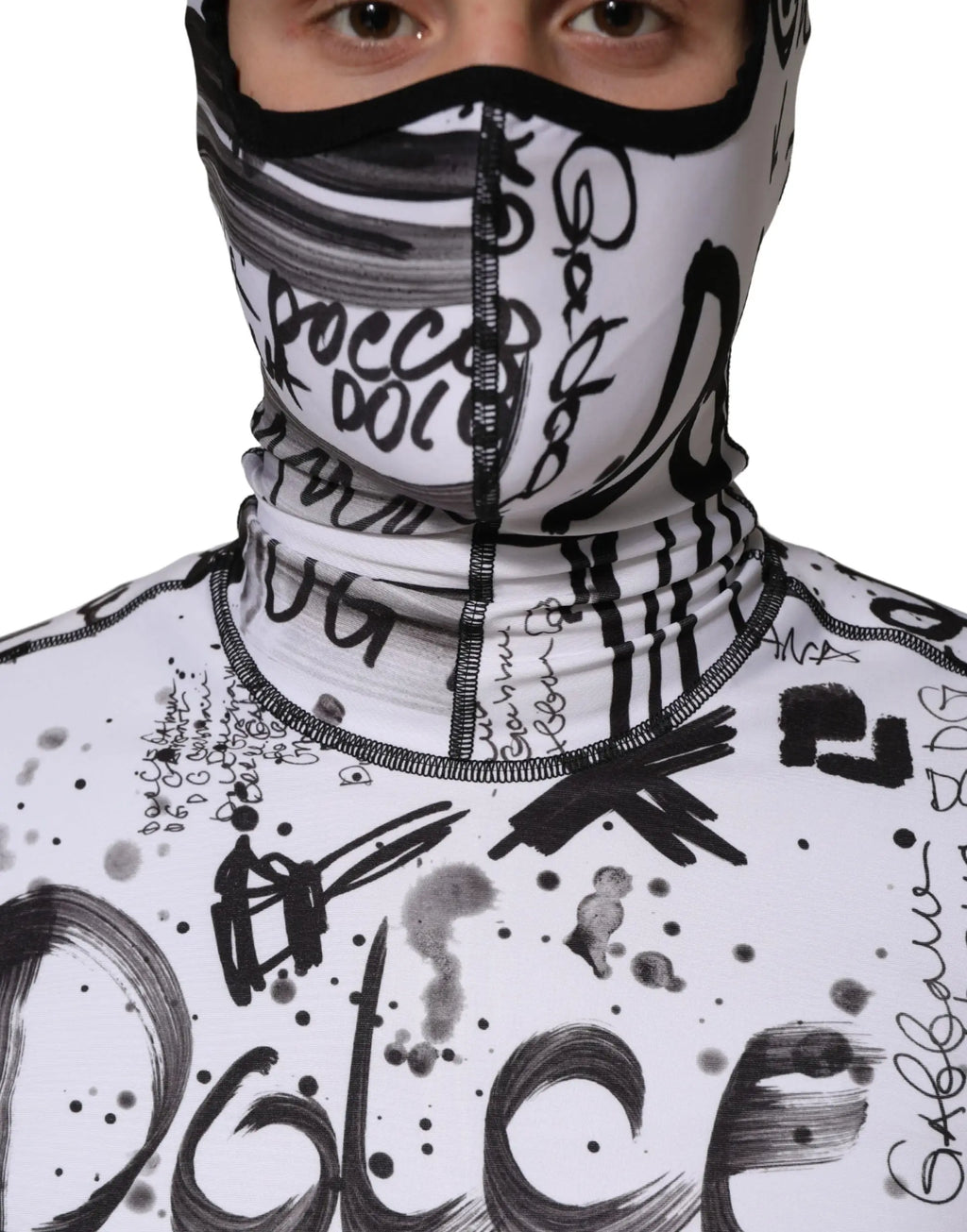Balaclava dolce & gabbana en jersey blanc avec imprimé graffiti noir et blanc lettrage audacieux et effets éclaboussés