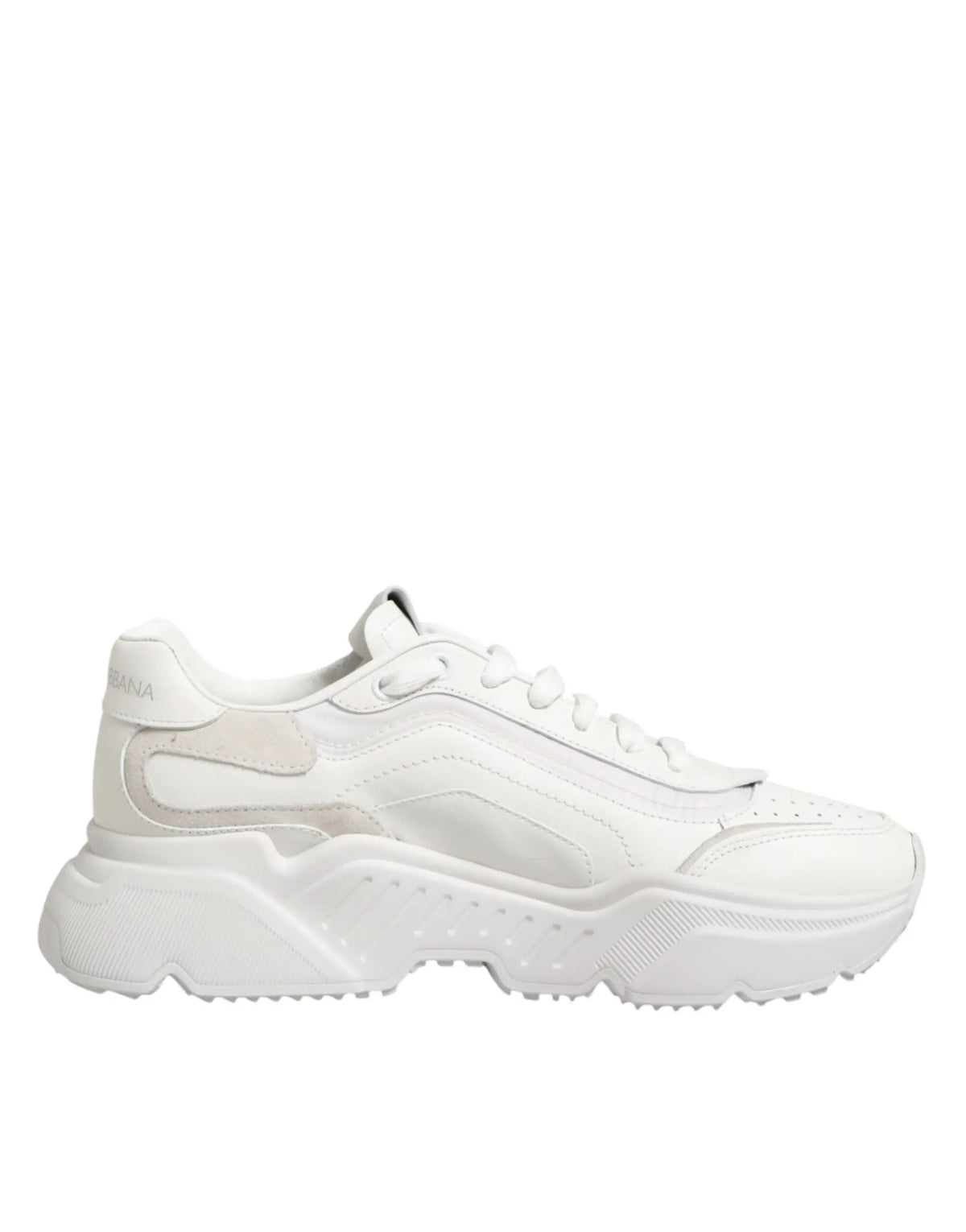 Baskets basses dolce & gabbana en cuir blanc avec semelle épaisse blanche et accents beige subtils sur les côtés