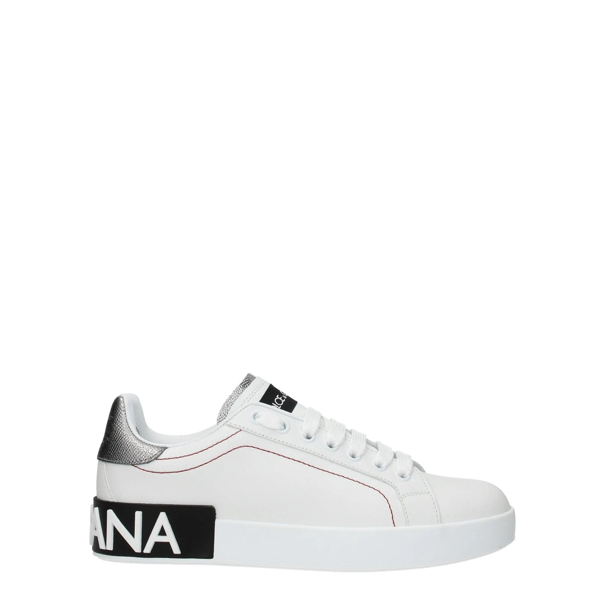 Dolce and gabbana sneakers basses blanches en cuir avec talon métallique argenté et semelle en caoutchouc noire