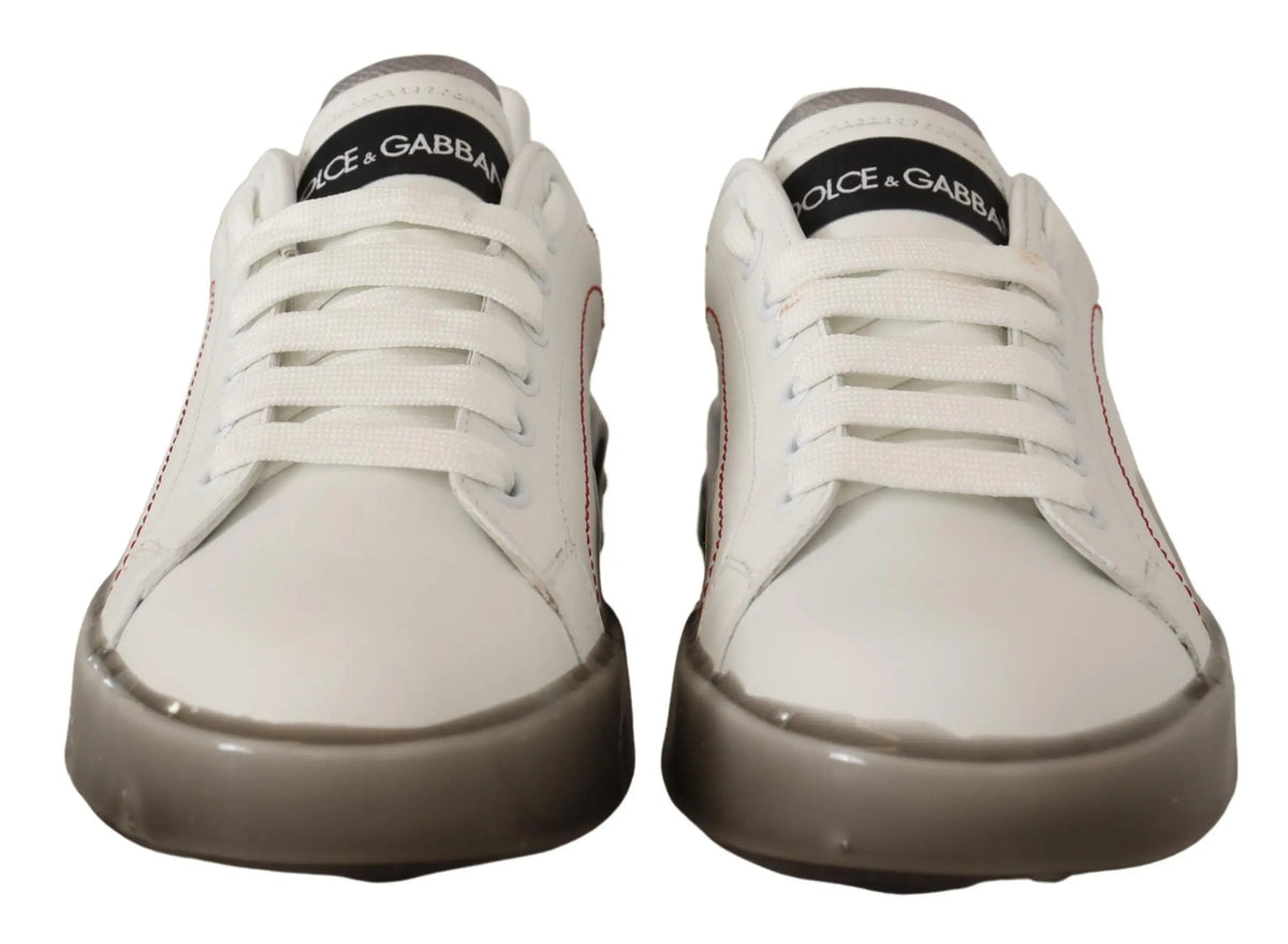 Baskets blanches dolce & gabbana en cuir pour femme avec semelle en caoutchouc grise brillante et coutures rouges fines