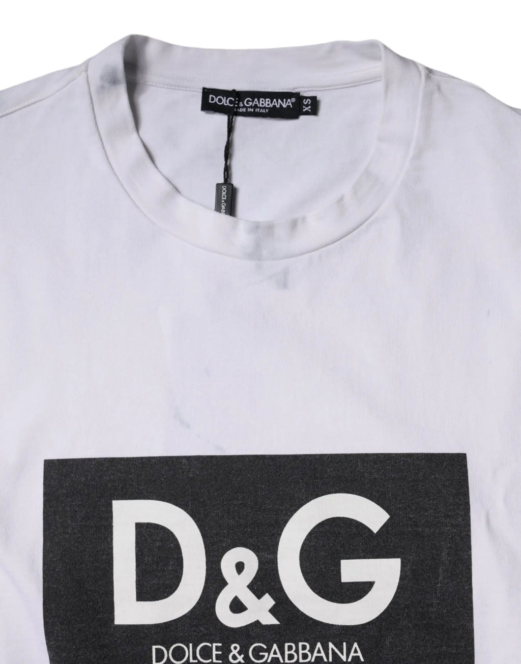 T-shirt blanc dolce & gabbana en coton avec logo rectangulaire noir et lettrage blanc d&g plus nom de la marque