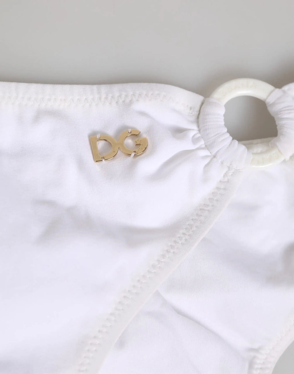 Bas de maillot de bain blanc dolce & gabbana avec logo dg doré et anneau élastique ivoire à la taille