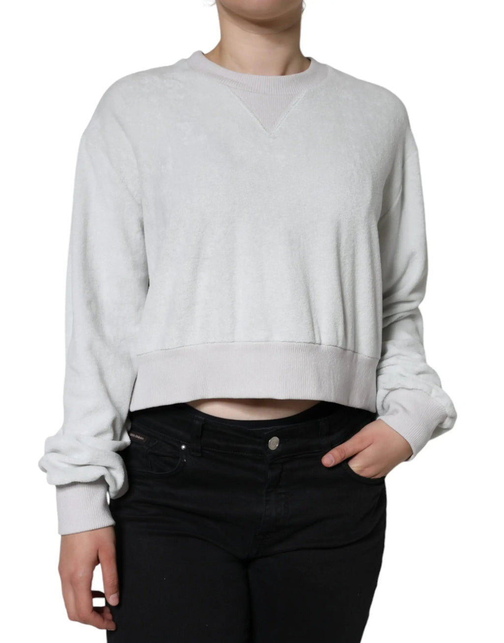 Un sweat-shirt court doux gris clair avec poignets et ourlet côtelés dans un style pullover en nylon stretch dolce & gabbana
