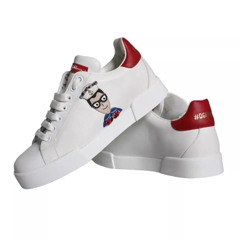 Dolce & gabbana baskets portofino en cuir nappa blanc avec accents rouges et broderie personnage cartoon sur le côté