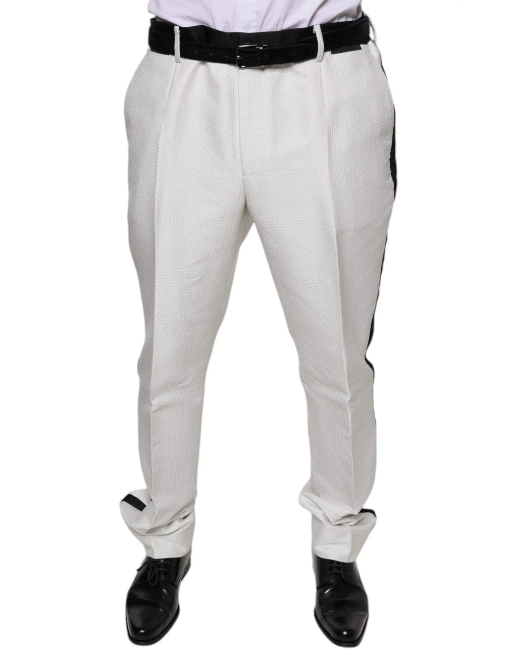 Pantalon de costume blanc en polyester dolce gabbana avec plis, bandes latérales noires et ceinture assortie noire