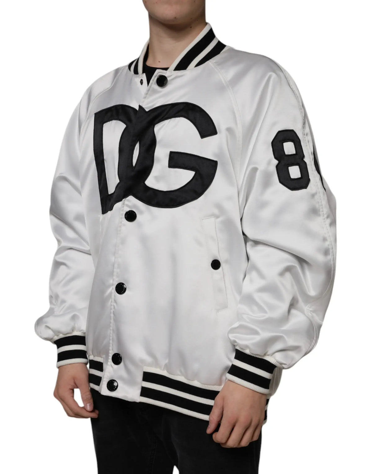 Dolce & Gabbana bomber blanc en polyester avec logo noir dg, numéro 8 sur la manche et rayures noires aux bords