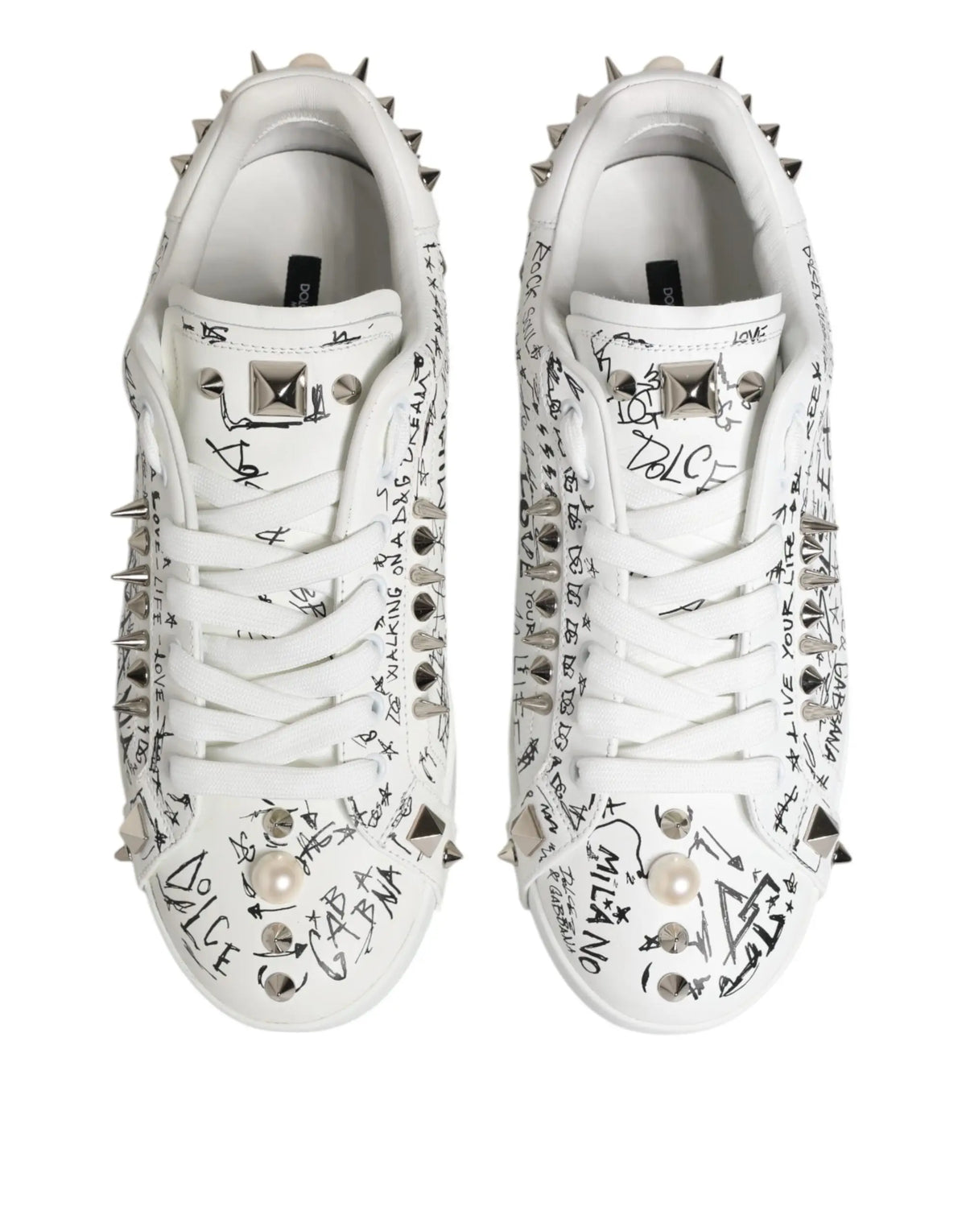 Baskets homme blanche dolce gabbana portofino avec ecriture graffiti noire et pointes argentées