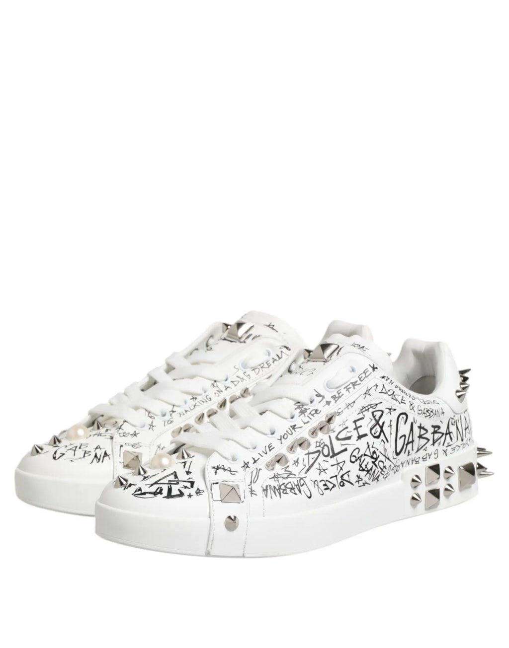 Baskets blanches dolce gabbana portofino pour homme avec lettrage graffiti noir et clous métalliques argentés