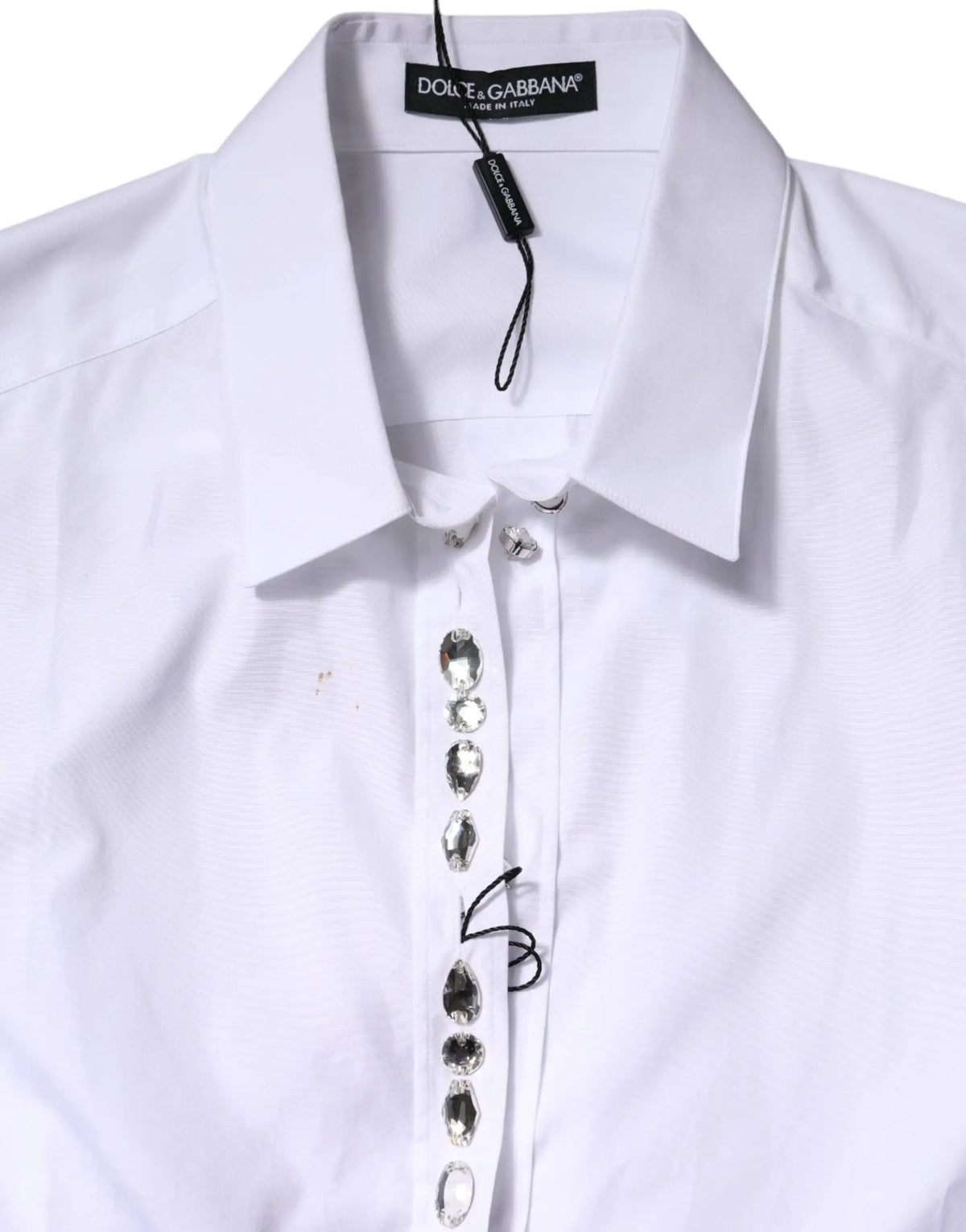 Chemise blanche dolce & gabbana à manches longues avec boutons en cristal facetté argentés sur le devant