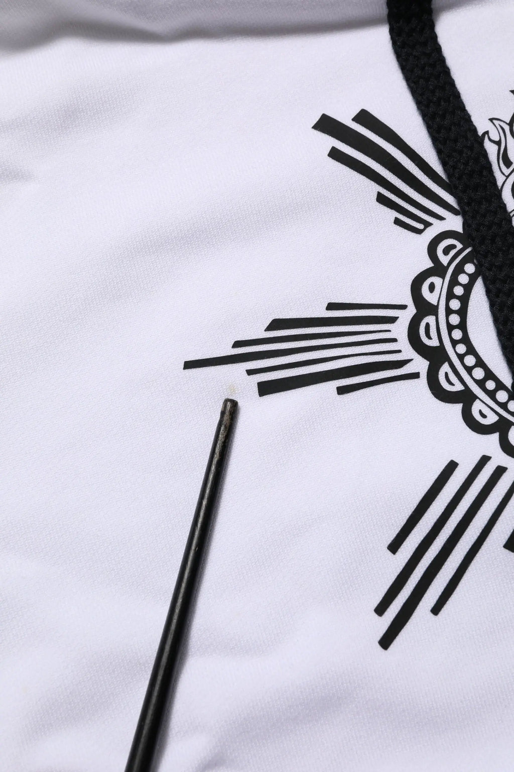 Dolce & gabbana sweat à capuche blanc avec motif soleillé brodé noir et cordons assortis en coton