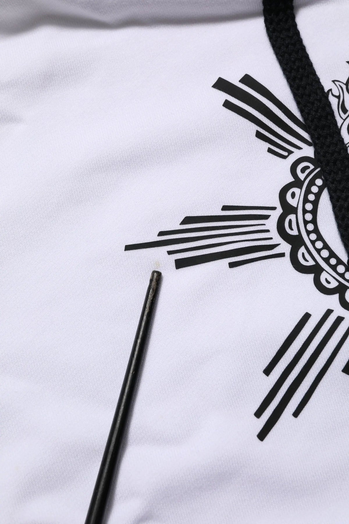 Dolce & gabbana sweat à capuche blanc avec motif soleillé brodé noir et cordons assortis en coton