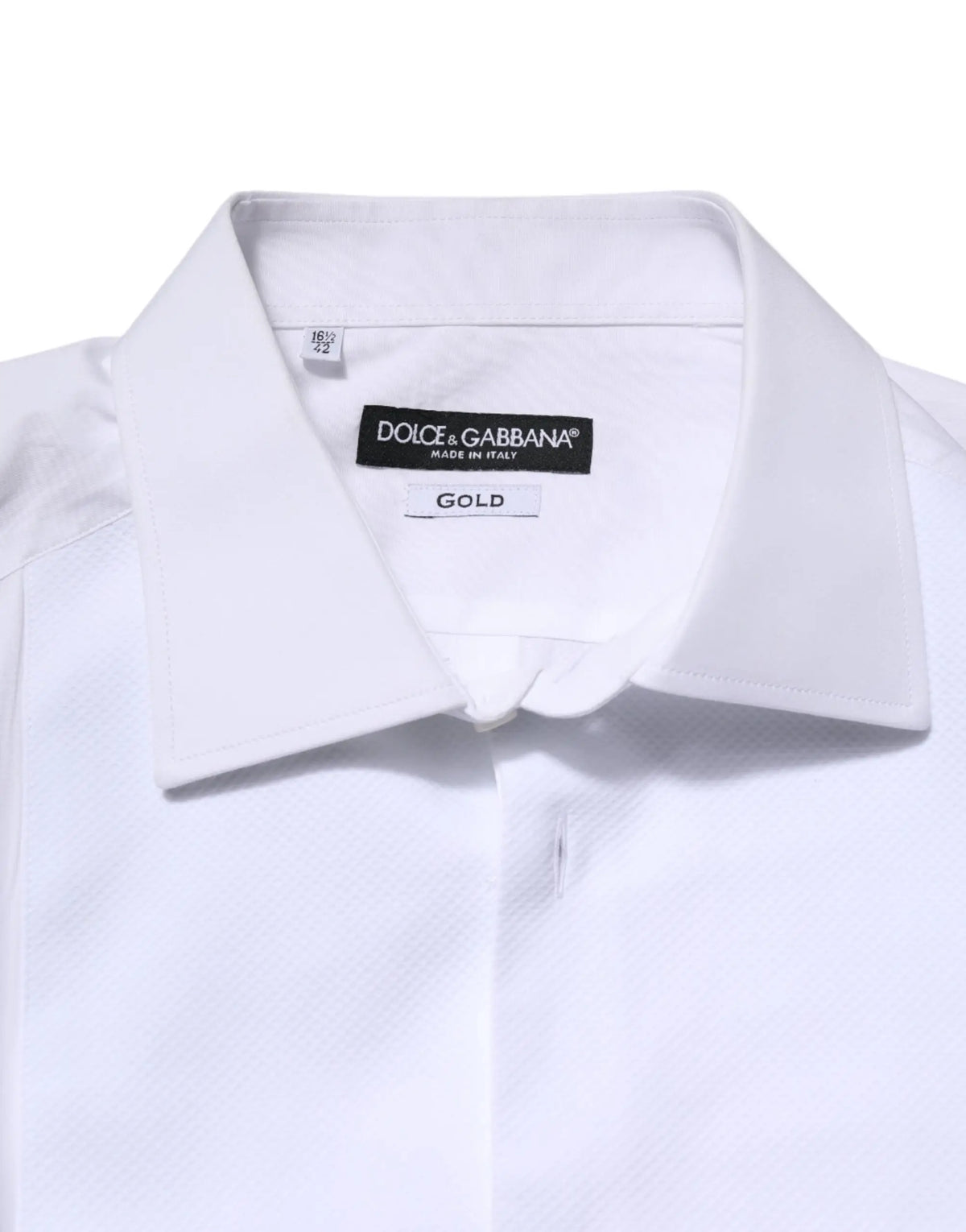 Chemise homme dolce gabbana blanche en soie avec col net et étiquette dorée pour tenue formelle