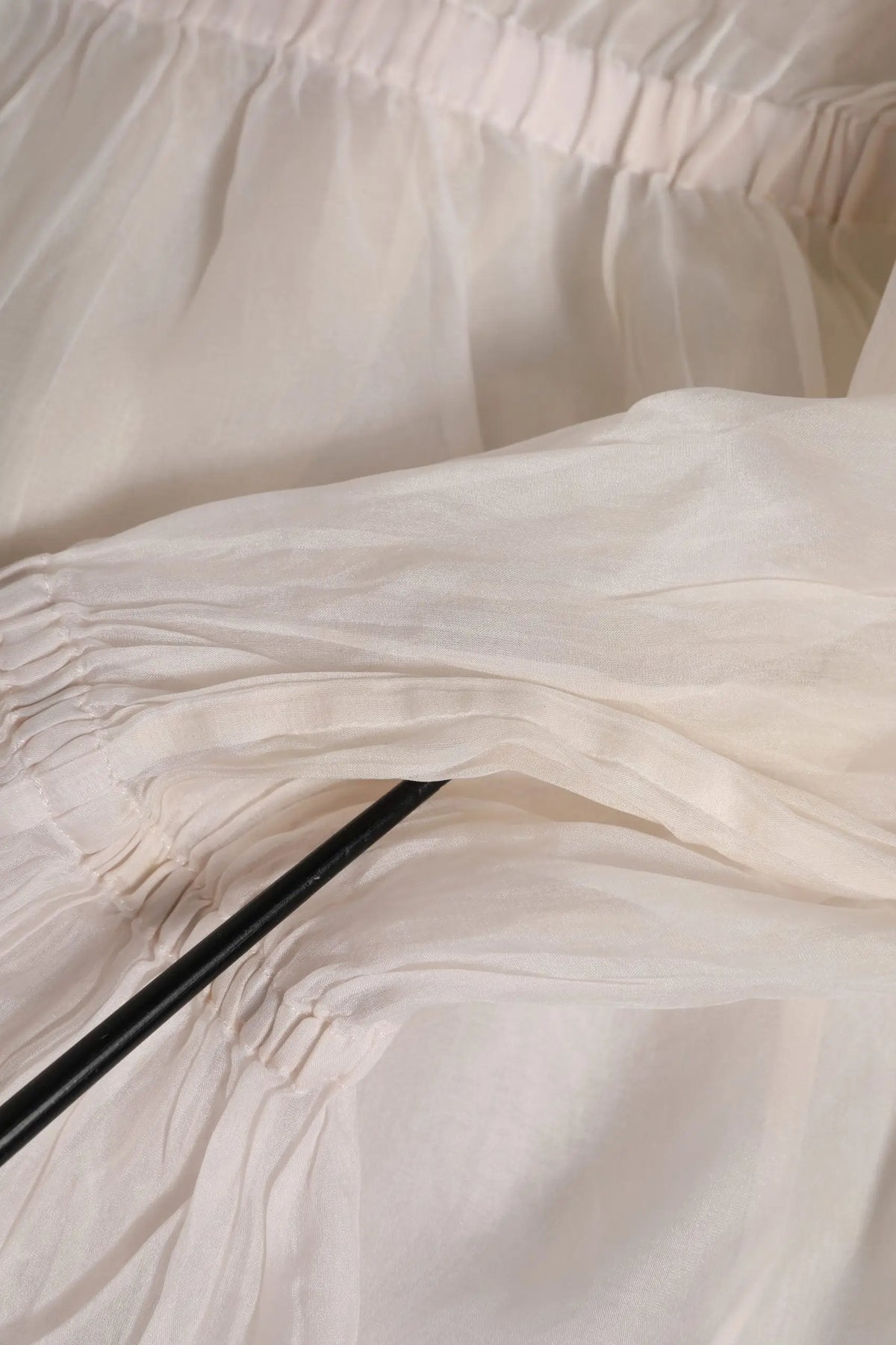 Blouse dolce & gabbana en coton soie blanc avec volants froncés légers et taille élastique