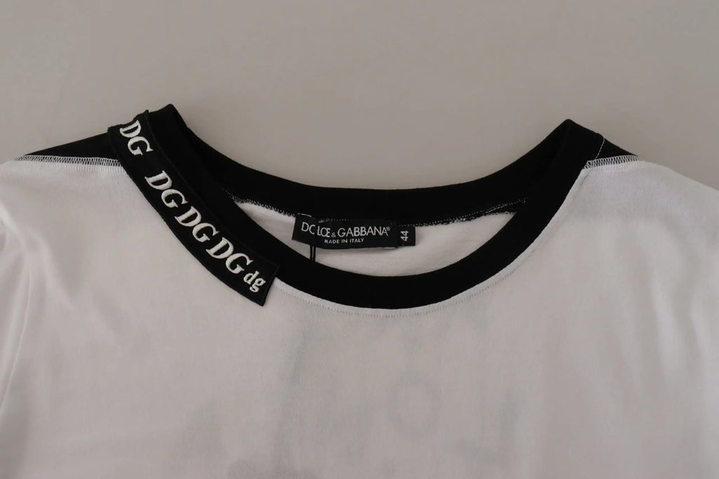 T-shirt blanc dolce & gabbana en coton avec col rond noir côtelé et bande logo dg répétée au niveau du col