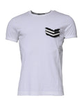 T-shirt blanc dolce & gabbana à manches courtes avec poche rayée noire et blanche usée sur la poitrine