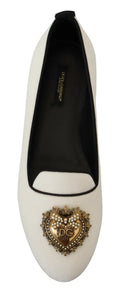 Chaussure plate blanche dolce & gabbana en velours avec embleme coeur dore orne de perles et details delicats