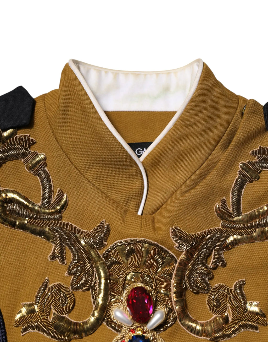 Dolce & Gabbana yellow crystal cross vest jacket top en robe dorée avec broderie complexe et pierre rouge centrale