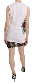 Dos de la robe mini moulante sans manches dsquared² blanche avec broderie florale colorée et bordure en dentelle noire