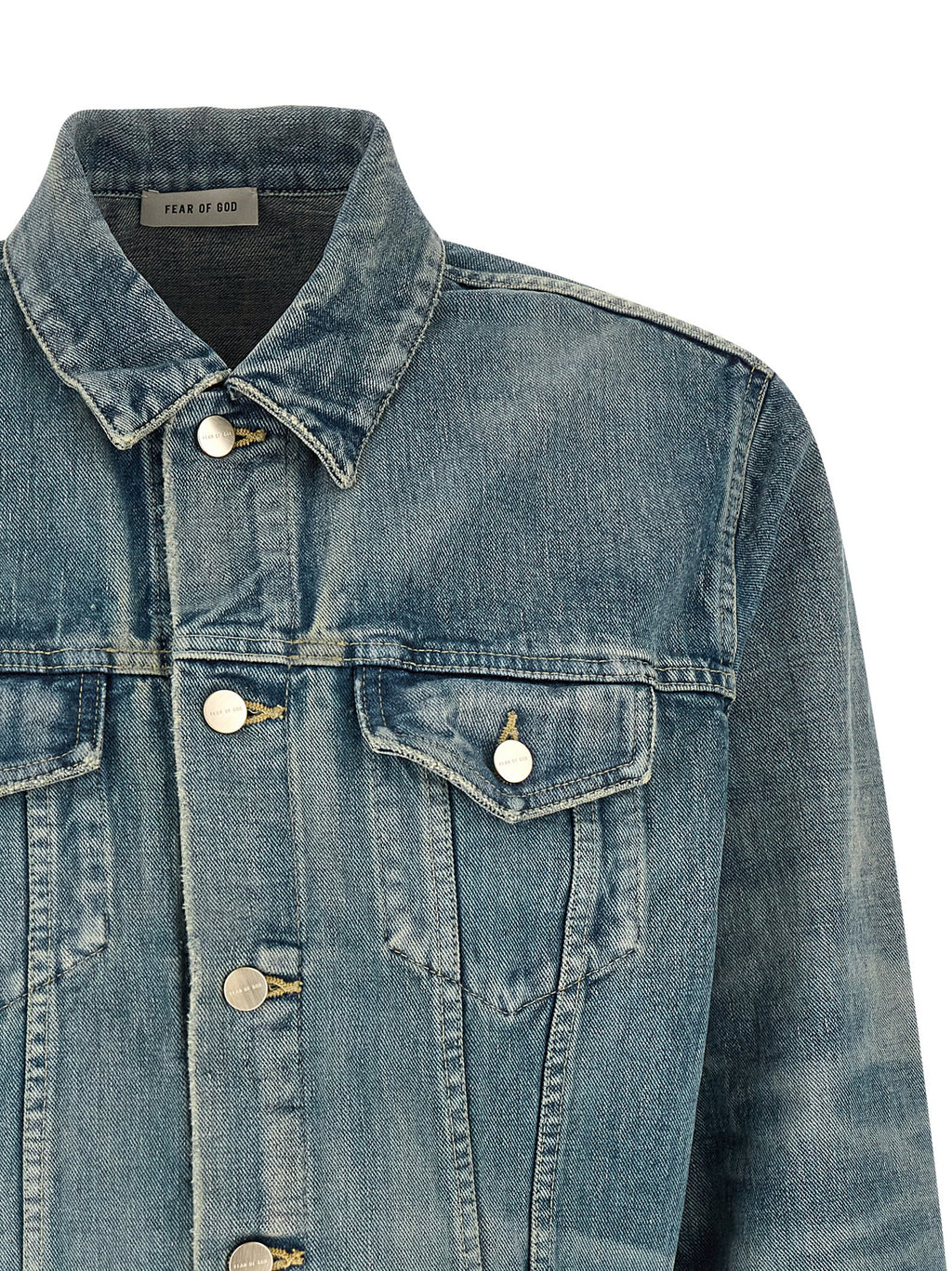 Veste en jean en coton bleu Fear Of God, style décontracté avec col et boutons, vue de face.