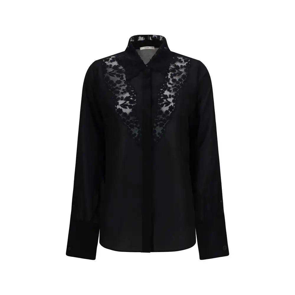 Blouse fendi noire en satin avec délicats détails en dentelle florale noire sur la poitrine et le col