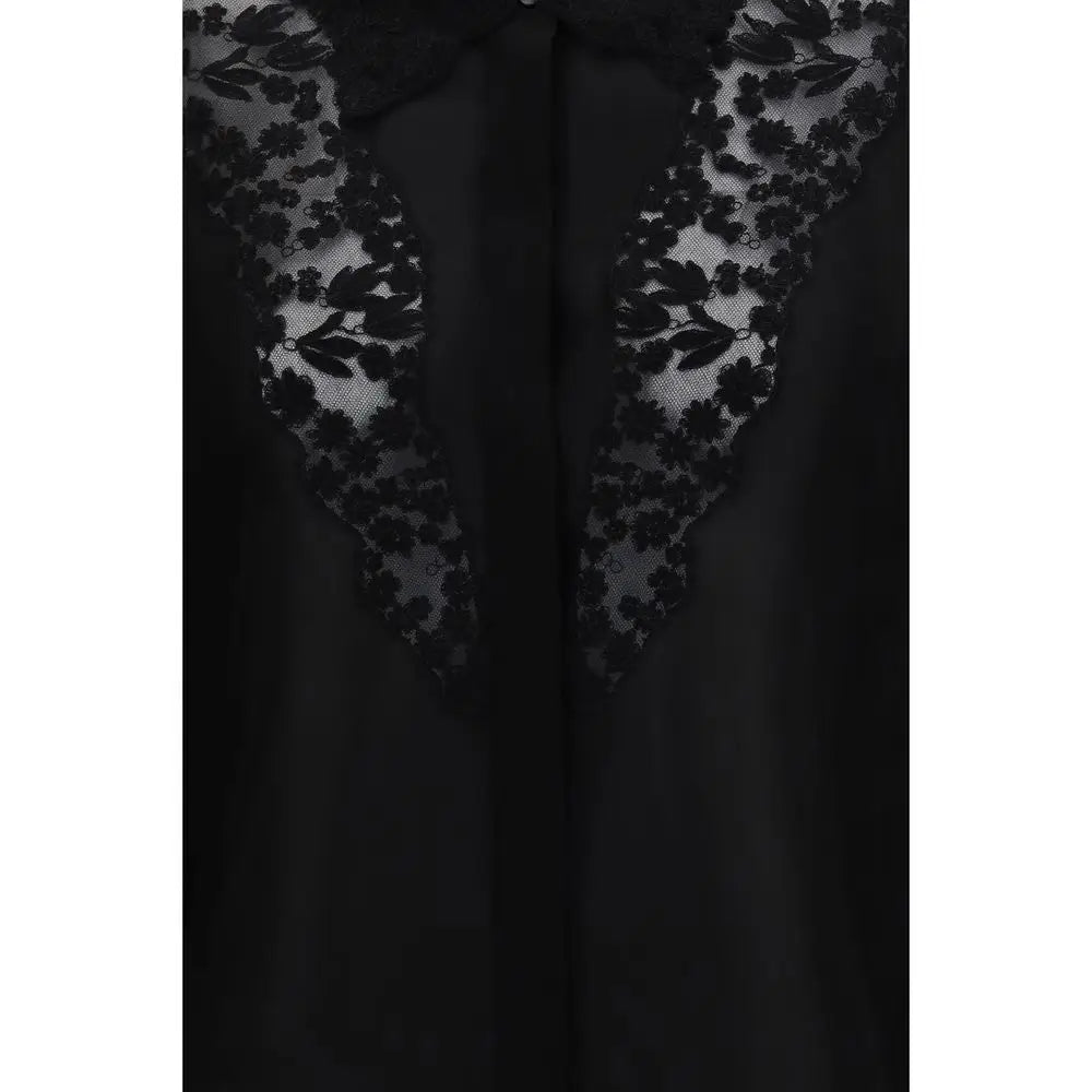 Blouse noire en soie fendi avec détails en dentelle florale délicate le long du col transparent